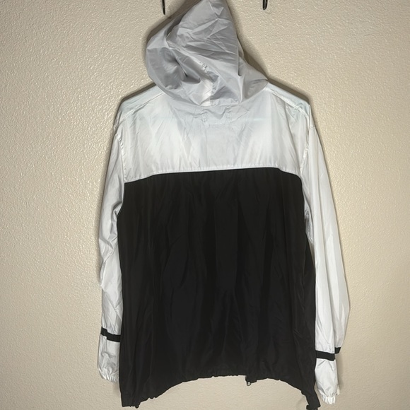 Beautiful Giant Windbreaker Men’s Size L - Picture 8 of 9